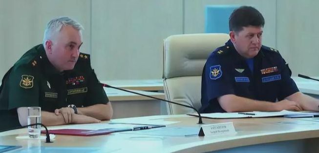 入俄核心区3秒极速开锁欲行刺俄防长麻将胡了2突发!乌特工伪装成老妇潜(图2) 入俄核心区3秒极速开锁欲行刺俄防长麻将胡了2突发!乌特工伪装成老妇潜(图2)